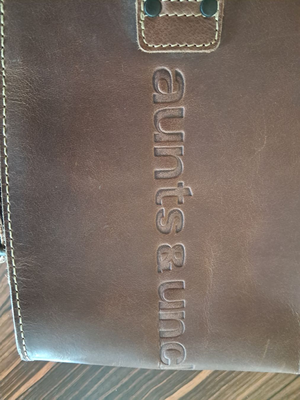 Aunts & Uncles Valigie & Borse: Aunts & Uncles "Judd" Ledertasche Gr.M Messenger Bag - Top! – Usato da Glarus venduto da mikatante 1