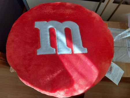 originales M&M's Kissen in rot