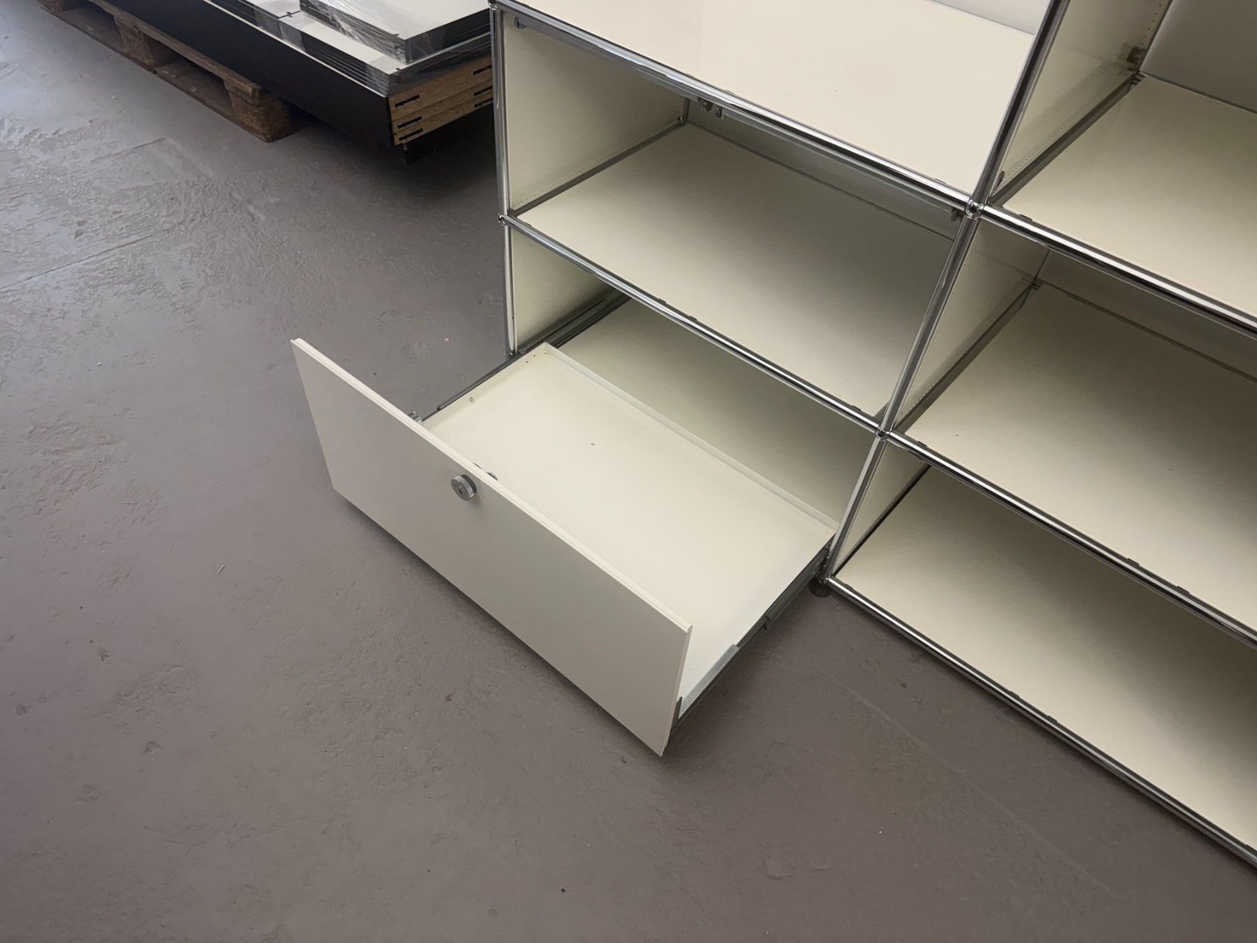 USM Cassettiere: USM Haller Sideboard - Regal weiss – Usato da Pfäffikon SZ venduto da xevo_Networks 8