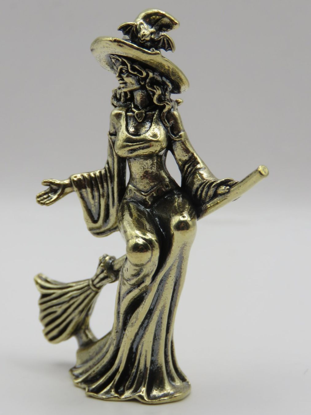 Figuren: HEXENFIGUR aus Messing - Dekoration - 5.5x4.2cm – Neu und originalverpackt aus Grenchen von Yamahwildstar16 2