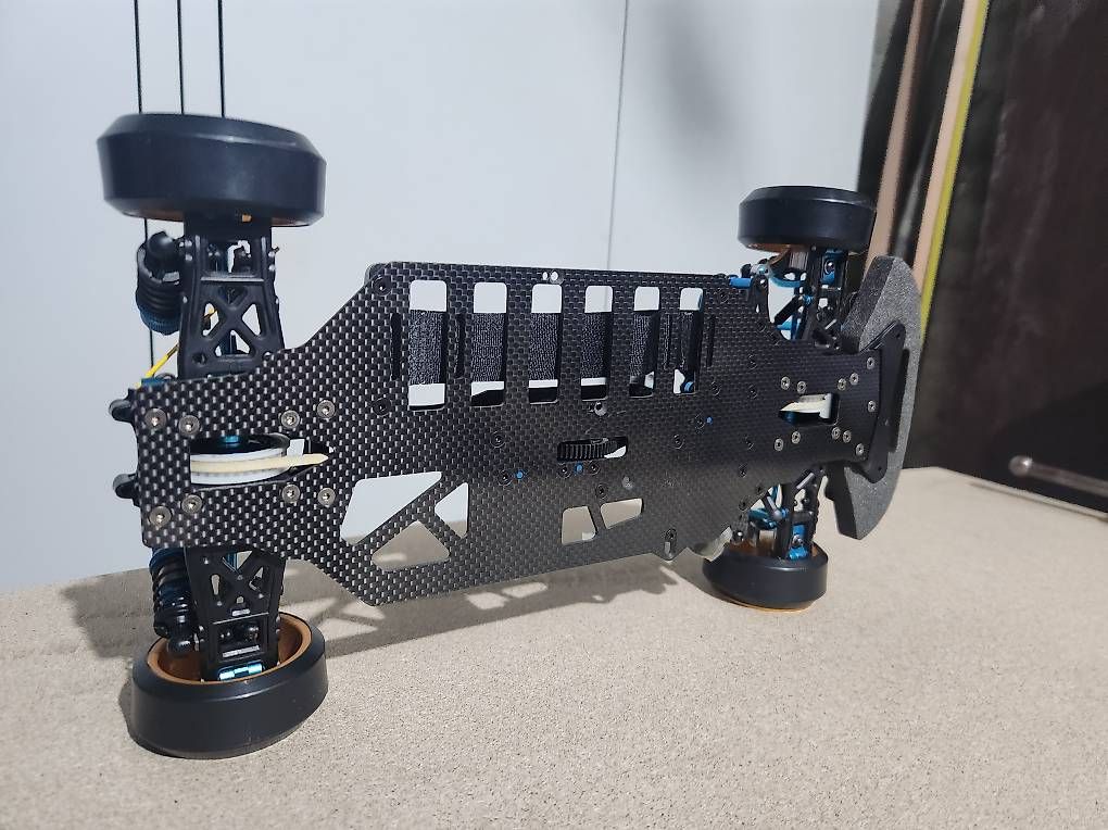 Modellismo RC: Tamiya TA 05 full carbon – Usato da Renens VD venduto da aligrapefruit 2