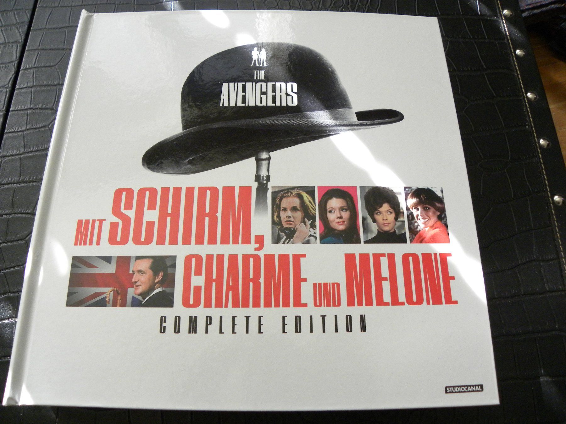 Alle DVDs: Mit Schirm, Charme und Melone Gesamtbox – Gebraucht aus Olten von rollinon