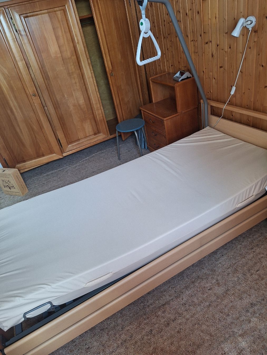 Letti: Pflegebett FMB care – Usato da Pleigne venduto da Pawe35 2