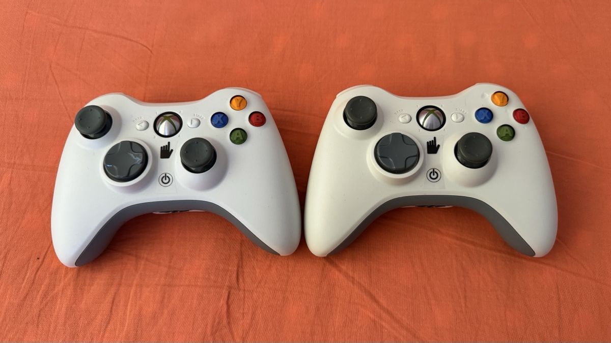 Konsolen: 2x Xbox 360 ControllerWeiss Grau Top Zustand – Neu (gemäss Beschreibung) aus Fällanden von Swisslimousinen