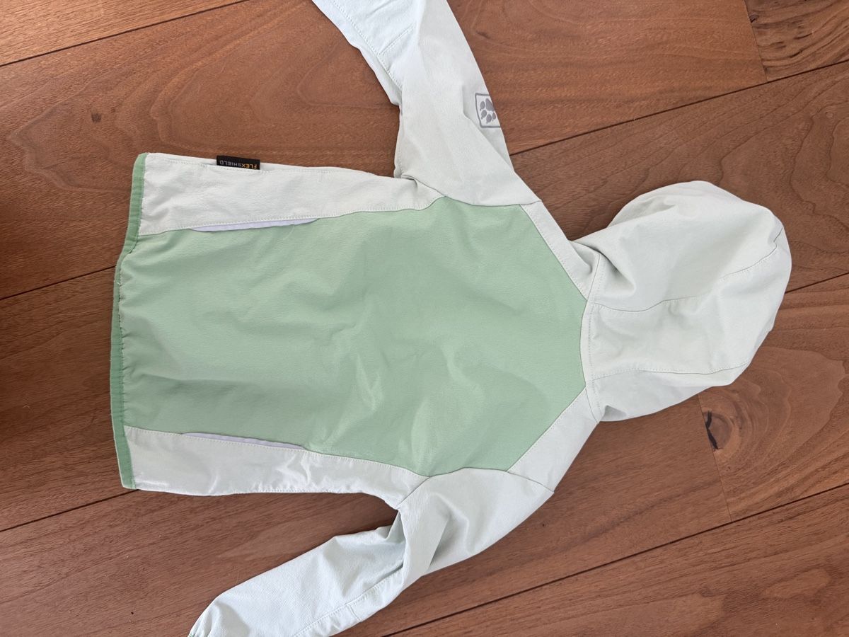 Jack Wolfskin Vestes & Manteaux: Schöne Jack Wolfskin Jacke  – D'occasion à Au SG par Sukirl 1