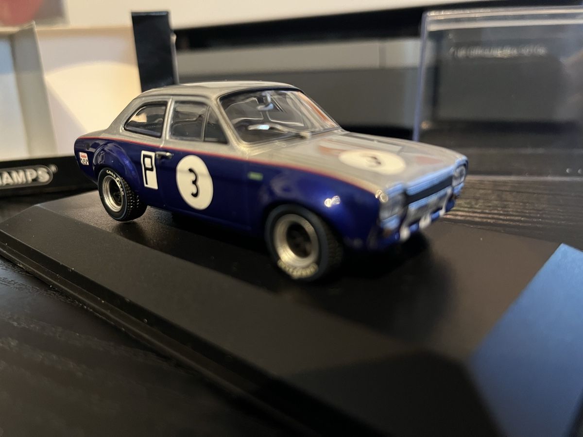 Ford Modellini d'auto: Ford Escort ITC. 1:43 Minichamps – Nuovo e nell'imballaggio originale da Rümlang venduto da Papamoll4 4