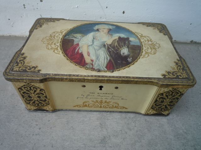 ANCIENNE BOITE En Tole Fer Publicitaire Les Genets D'or Du Mont D'or