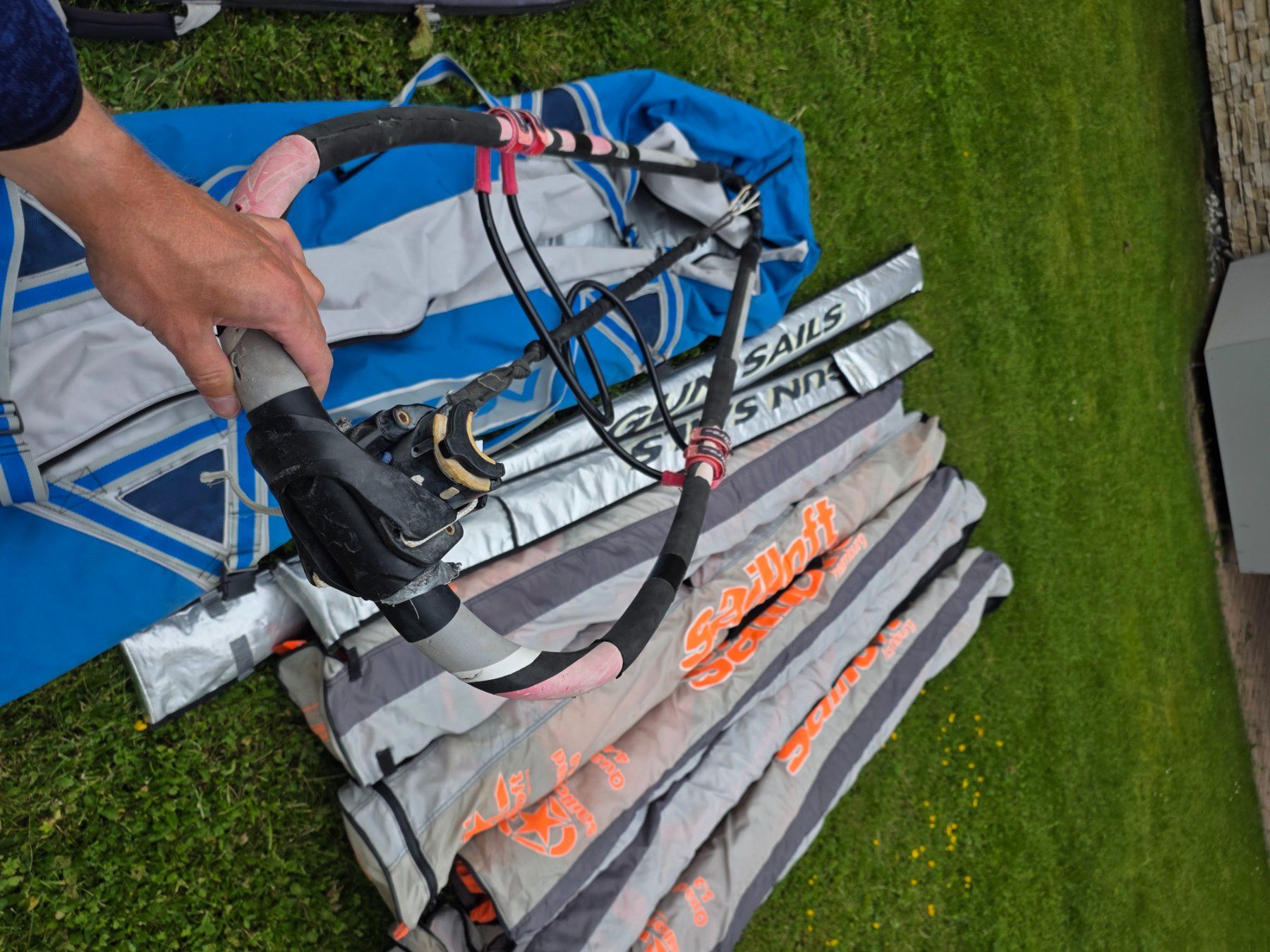 Tavole da surf e di nuoto: Top Windsurf freestyleset Fanatic Skate101 sailoft4.0-5.6 – Usato da Unterterzen venduto da Twandy4 5