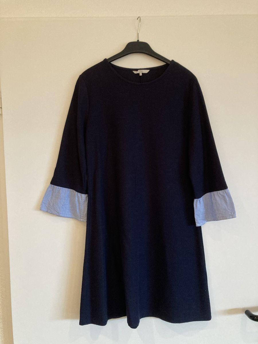 Vestiti: Dunkelblaues Strickkleid, Gr. M – Usato da Ennetbaden venduto da maj_87mn