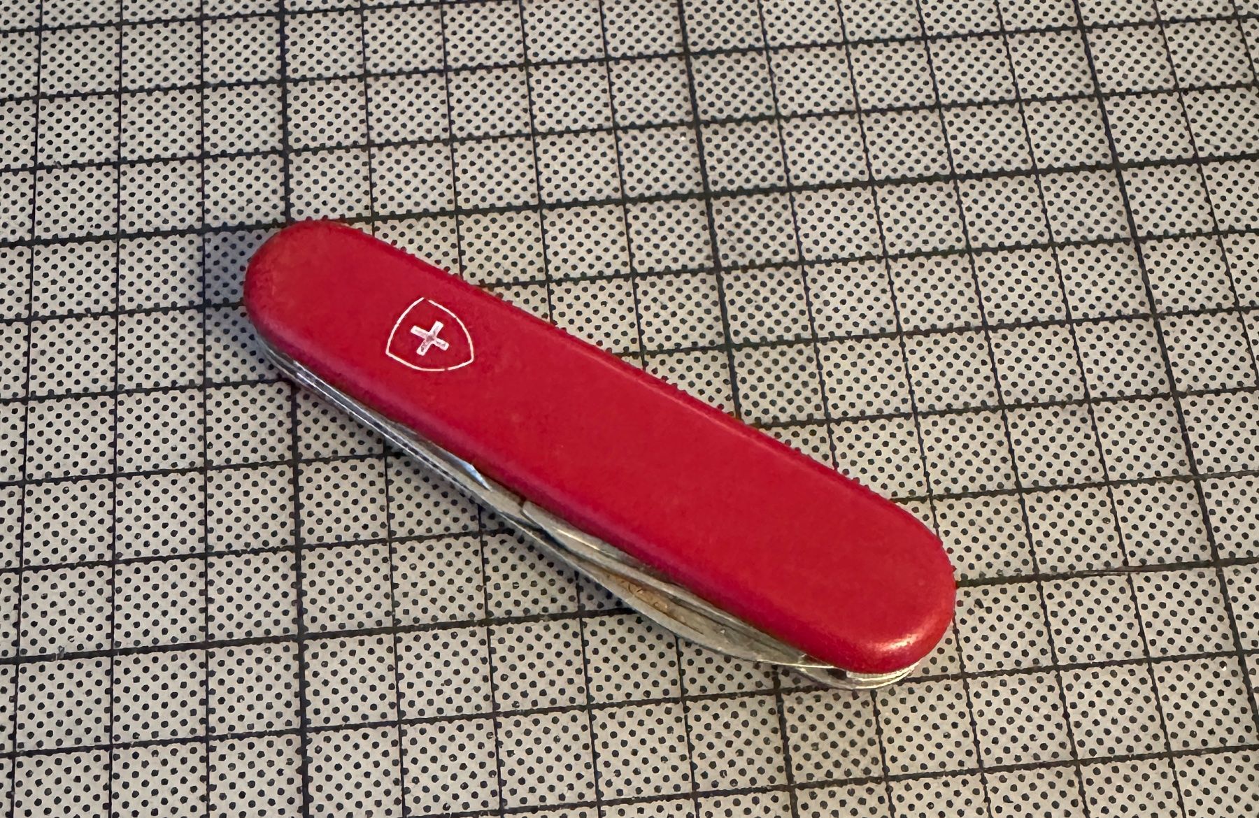 Victorinox Taschenmesser: Victorinox messer Rot – Gebraucht aus Nussbaumen AG von olitech5415