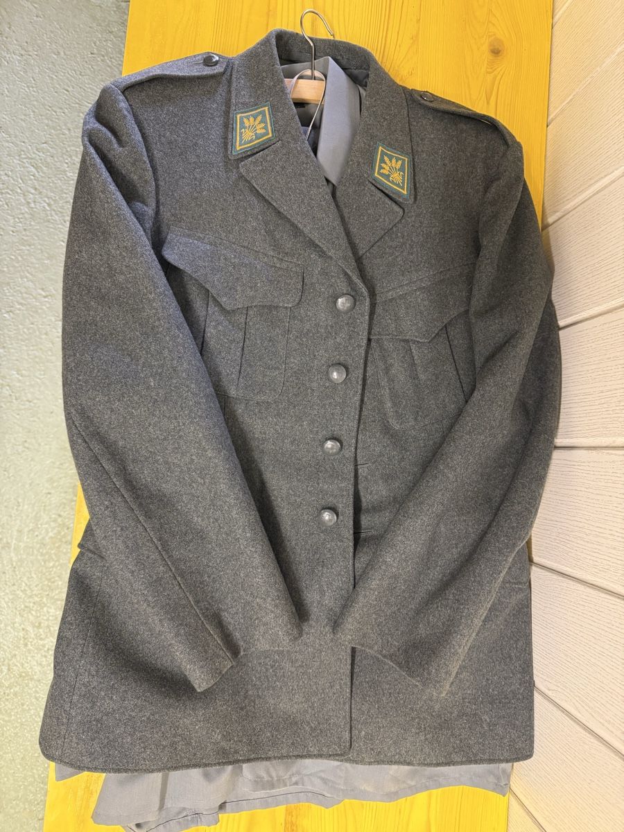 Schweizer Armee Uniformi: CH Uniform Ord. 72 der Versorgungstruppen – Usato da Wittnau venduto da Helvetia1