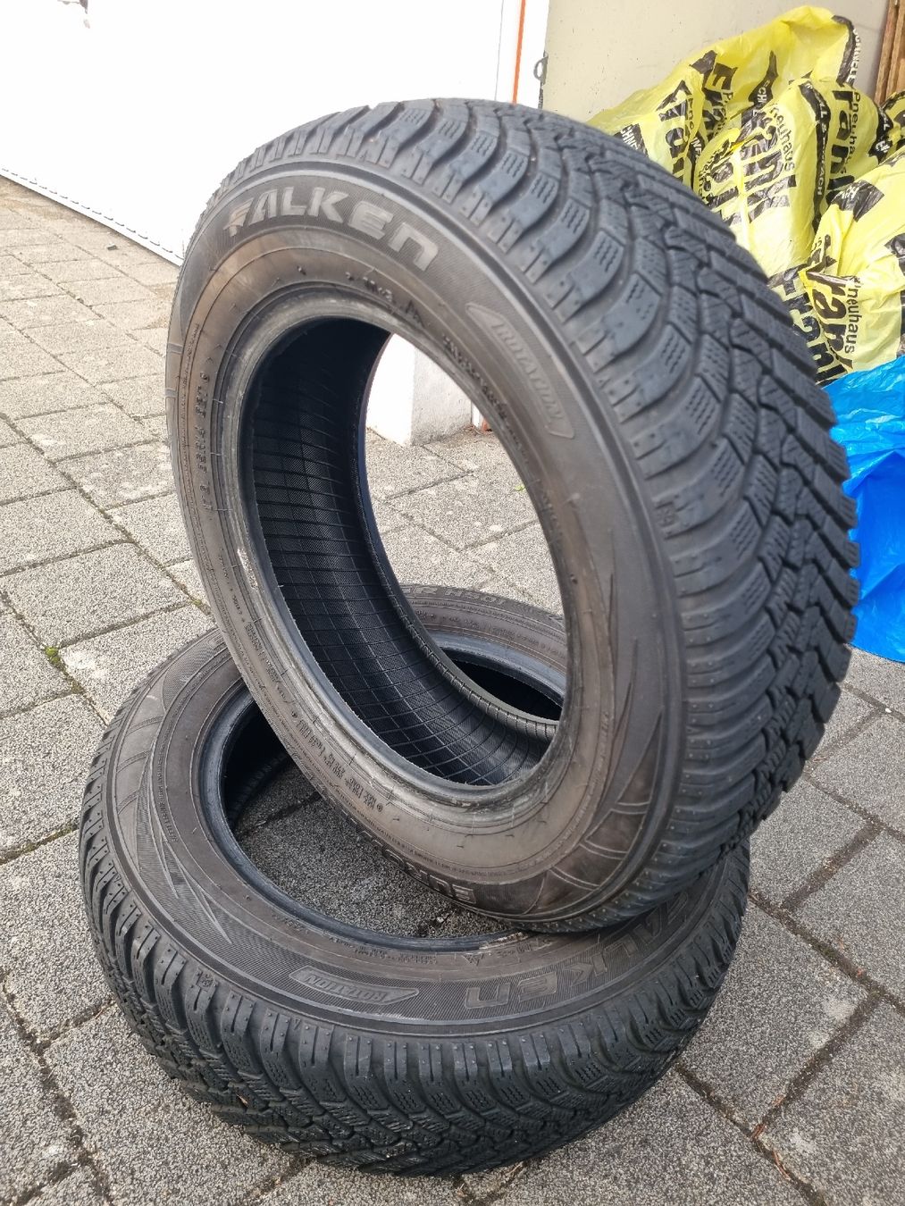 Accessori per altri veicoli: Div. Reifen zu verschenken oder verkaufen – Usato da Seon venduto da DM90 3