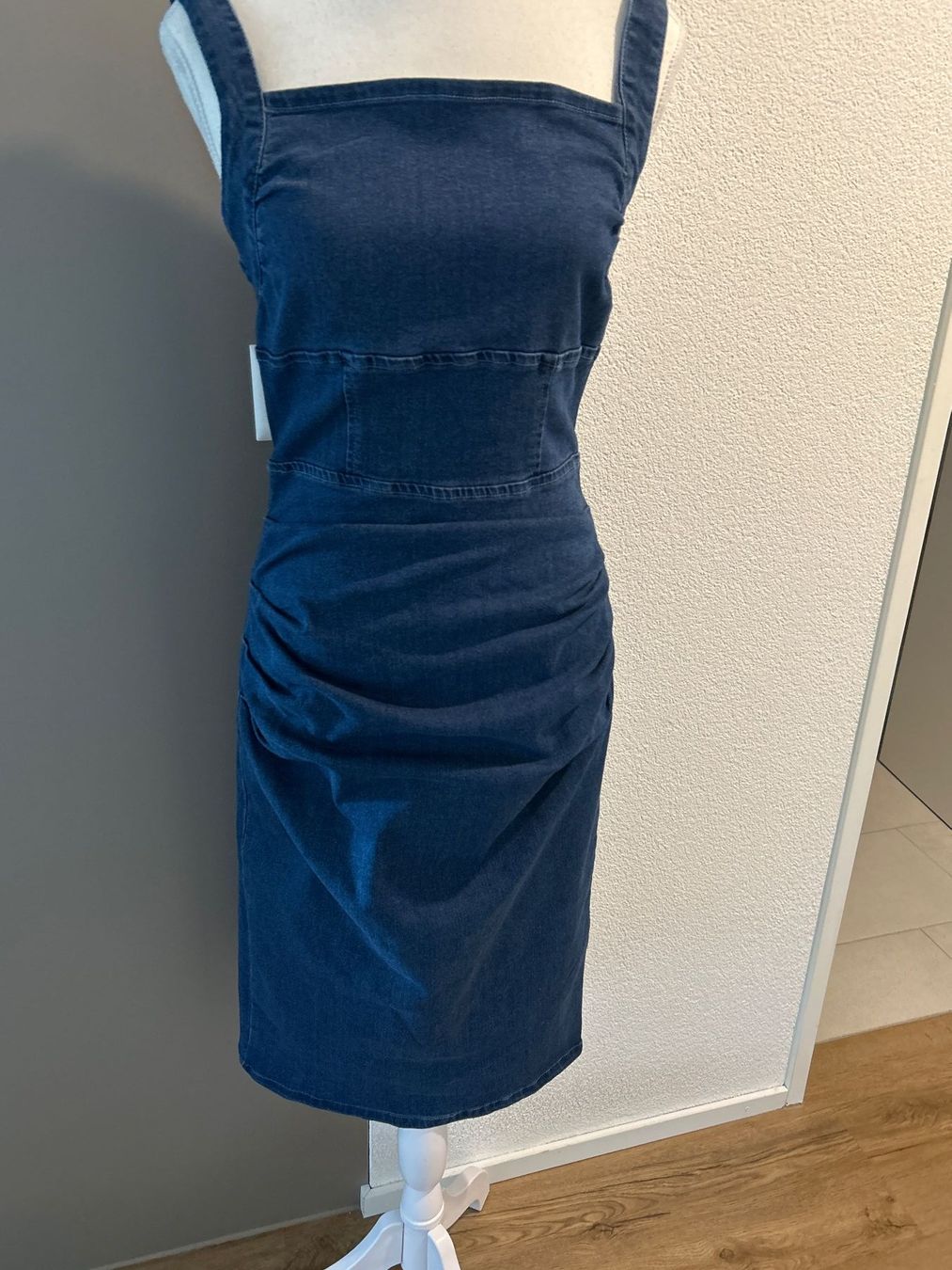 Vestiti: Damen Jeanskleid dunkelblau Grösse M – Usato da Brunnen venduto da Nala2929