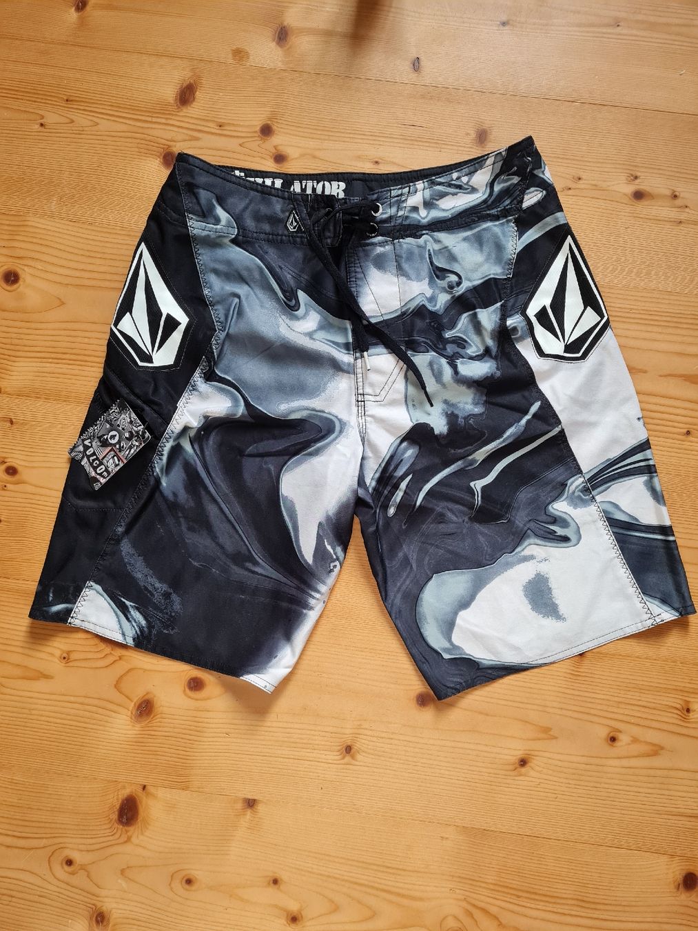 Volcom Pantaloni: Volcom Badeshorts – Nuovo (secondo la descrizione) da Castrisch venduto da CorinaS03