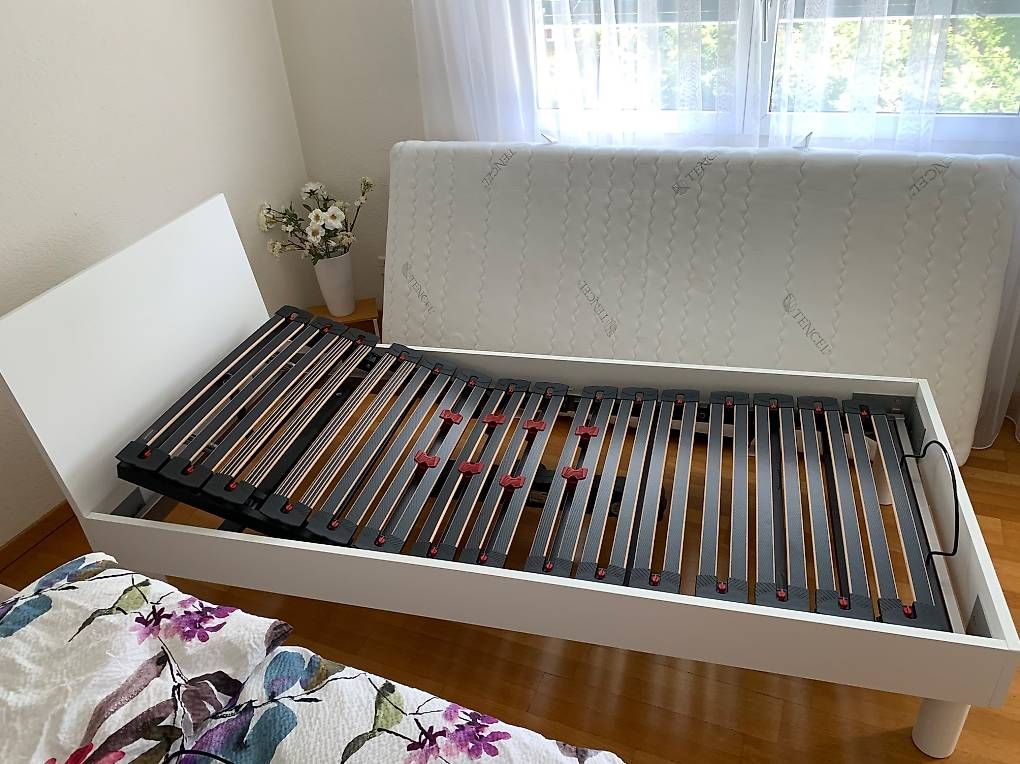 Letti: Bett mit elektrischem Einlegerahmen – Usato da Bülach venduto da schoggimartini 2