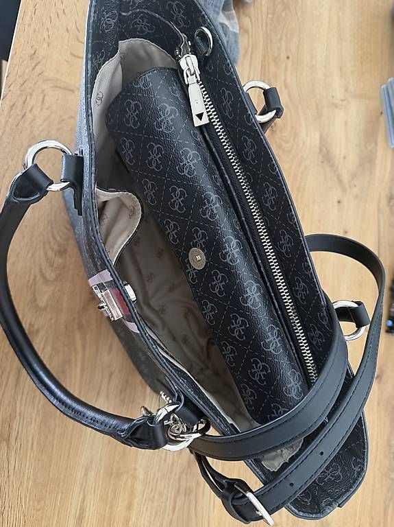 Borse da donna: Guess Tasche Neu – Usato da Uster venduto da ceh_8pgy 4