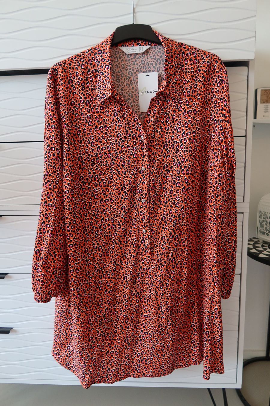 Tuniche: Tunika Grösse 52, 100% Viscose - NEU – Nuovo e nell'imballaggio originale da Zürich venduto da Piki7