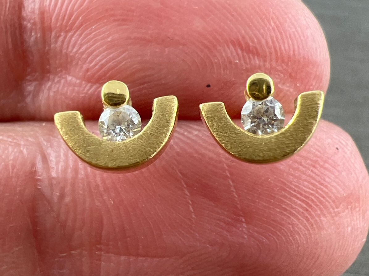 Orecchini pendenti & Orecchini a lobo: Ohrstecker 750 Gold – Usato da Niederuzwil venduto da leo_8857