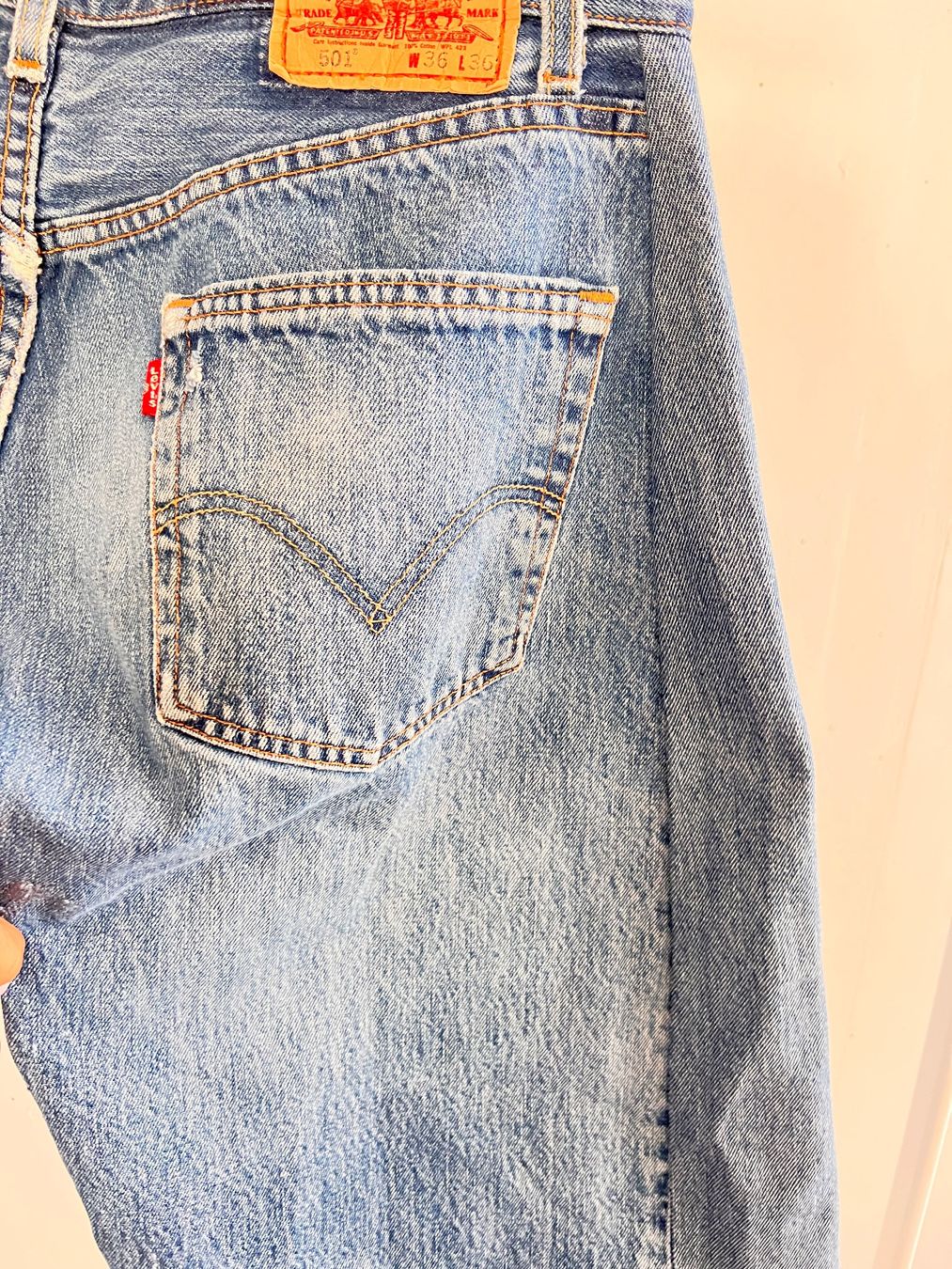 Levi's Jeans: Vintage & Rework LEVI’s shorts – Neuf (Voir description) à Lausanne par NYC67 9