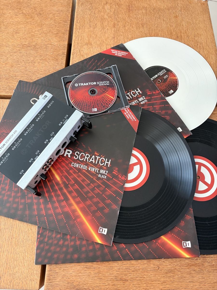 Traktor Equipement studio: Native Instruments Traktor A10 complet – D'occasion à Gampelen par Jay_23
