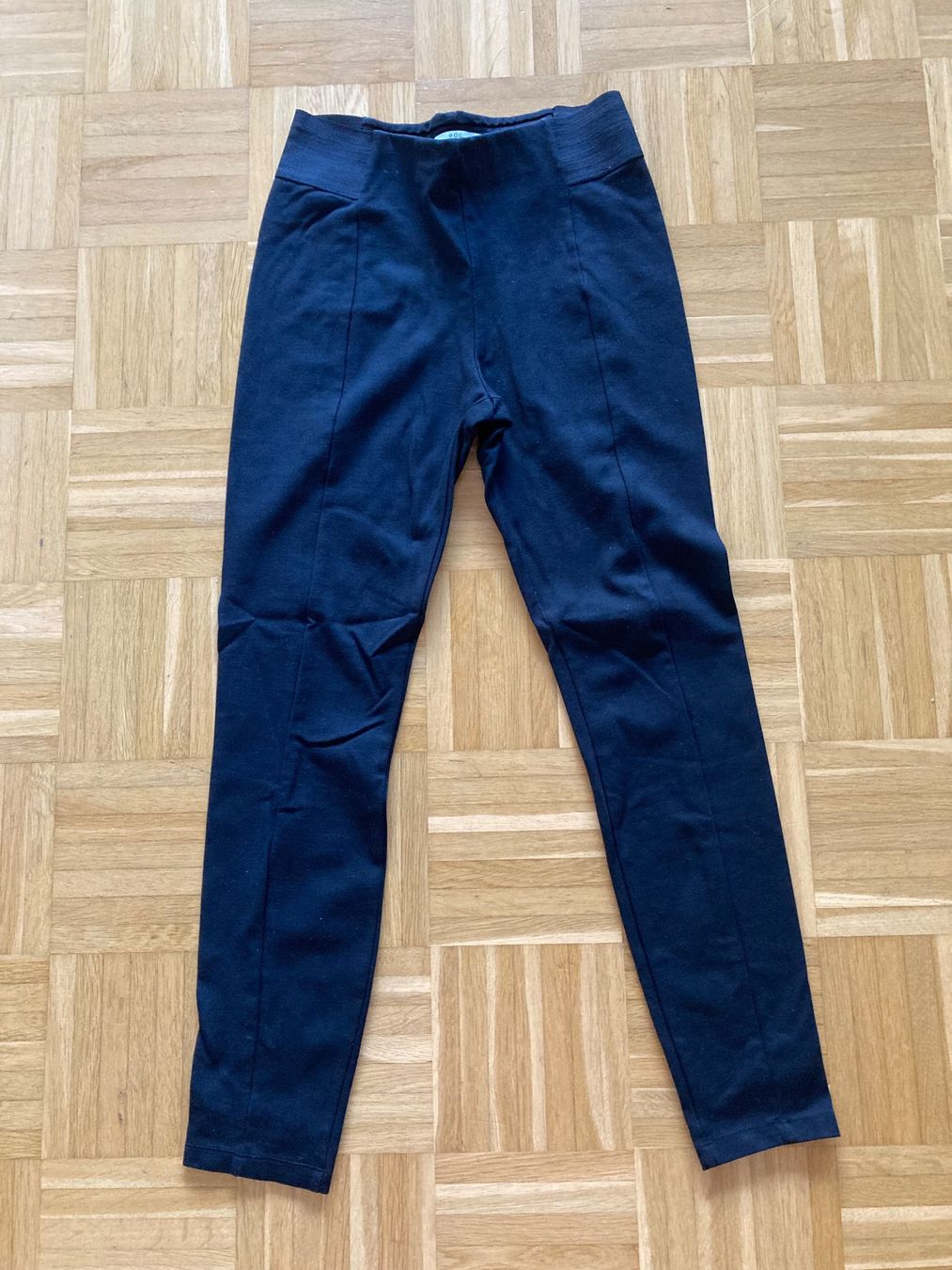 Pantaloni: Hose – Usato da Muttenz venduto da and_dx9w
