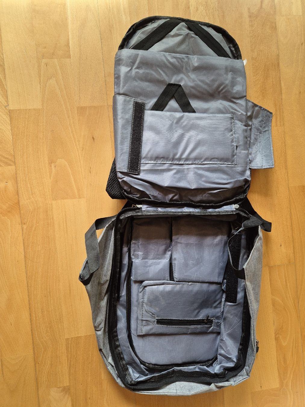 Zaini: grauer Laptop Rucksack  – Nuovo (secondo la descrizione) da winterthur venduto da canurh 1