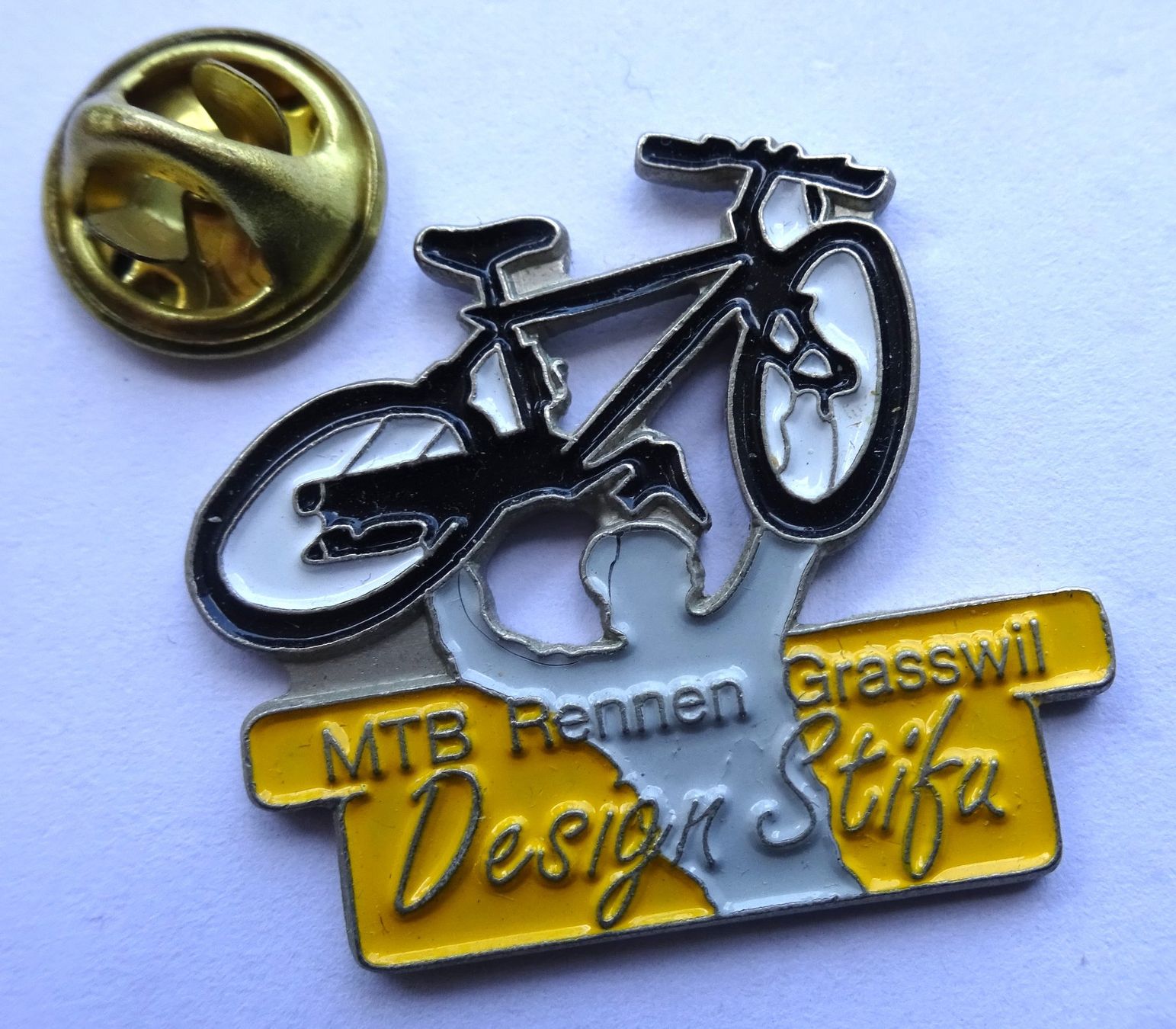 Placchette & Badge: Pin M T B  Rennen Grasswil – Usato da Utzenstorf venduto da BUtter81
