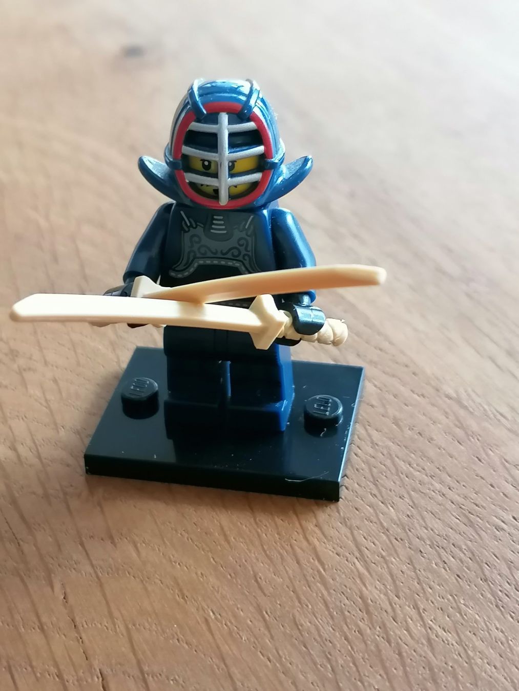 Lego Baukästen: Lego Minifigur Serie 15 - Nr.12 – Gebraucht aus Basel von vintagecollector 1