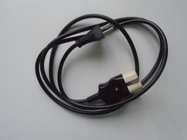 altes KABEL , Netzkabel zu Dörrex Sigg, Brezeleisen Jura