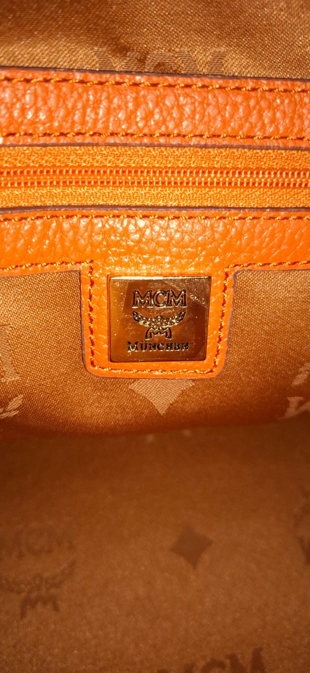 Mcm Sacs femmes: MCM mittelgrosse Tasche mit Schulterriemen – Neuf (Voir description) à Weggis par Jhmathis 7