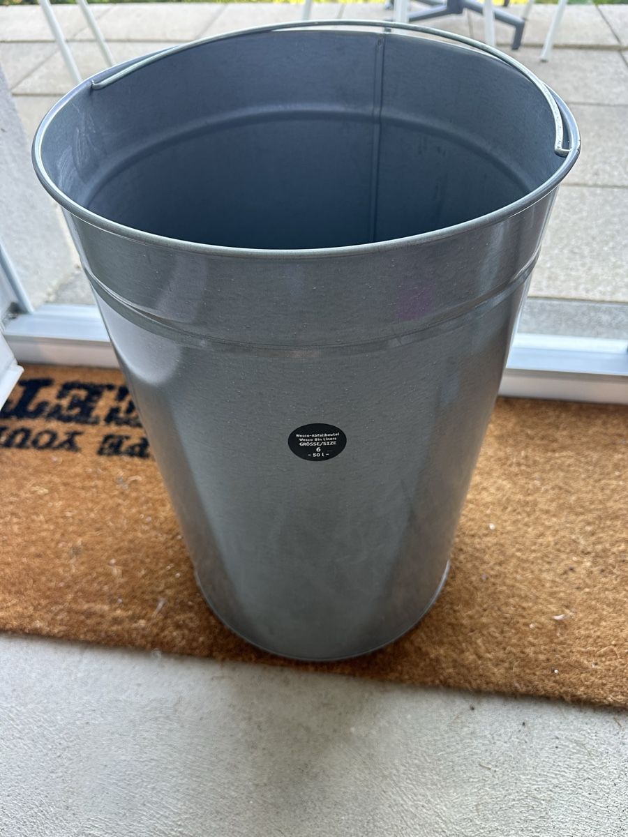 Wesco Abfalleimer: Abfalleimer Vesco Pushboy graphit – Gebraucht aus Regensberg von Chura 1