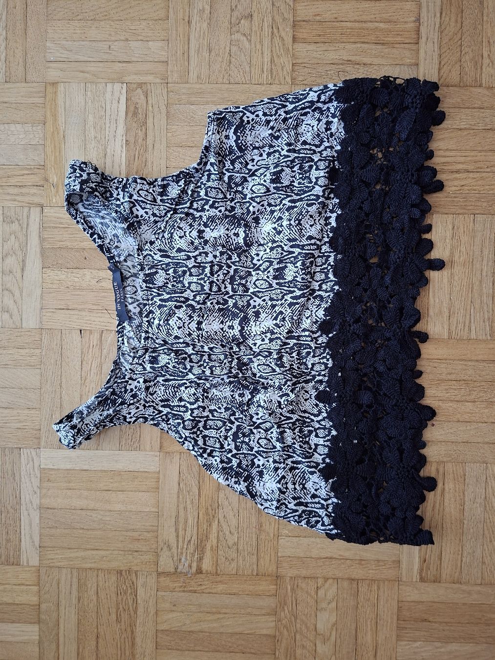 Top: crop top In Vogue Paris taille S – Usato da Plan-les-Ouates venduto da Laly_92 1