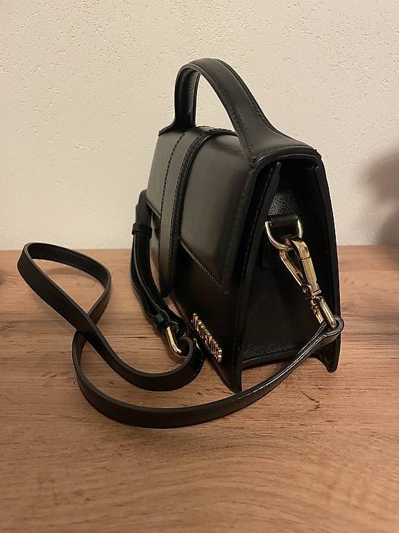 Jacquemus Borse da donna: Jacquemus Tasche schwarz gebraucht – Usato da Niederurnen venduto da sabakx 2