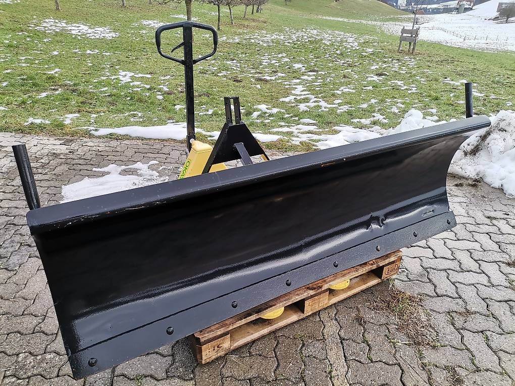 Sgombero neve: Schneepflug für Dreipunkt – Usato da Erlenbach i. S. venduto da martintinu82 2