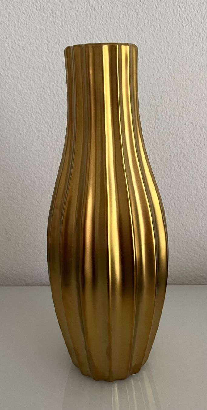 Vase & Récipients: Deko Vase, vergoldet, 30 cm – D'occasion à Kloten par SANTALA23 1