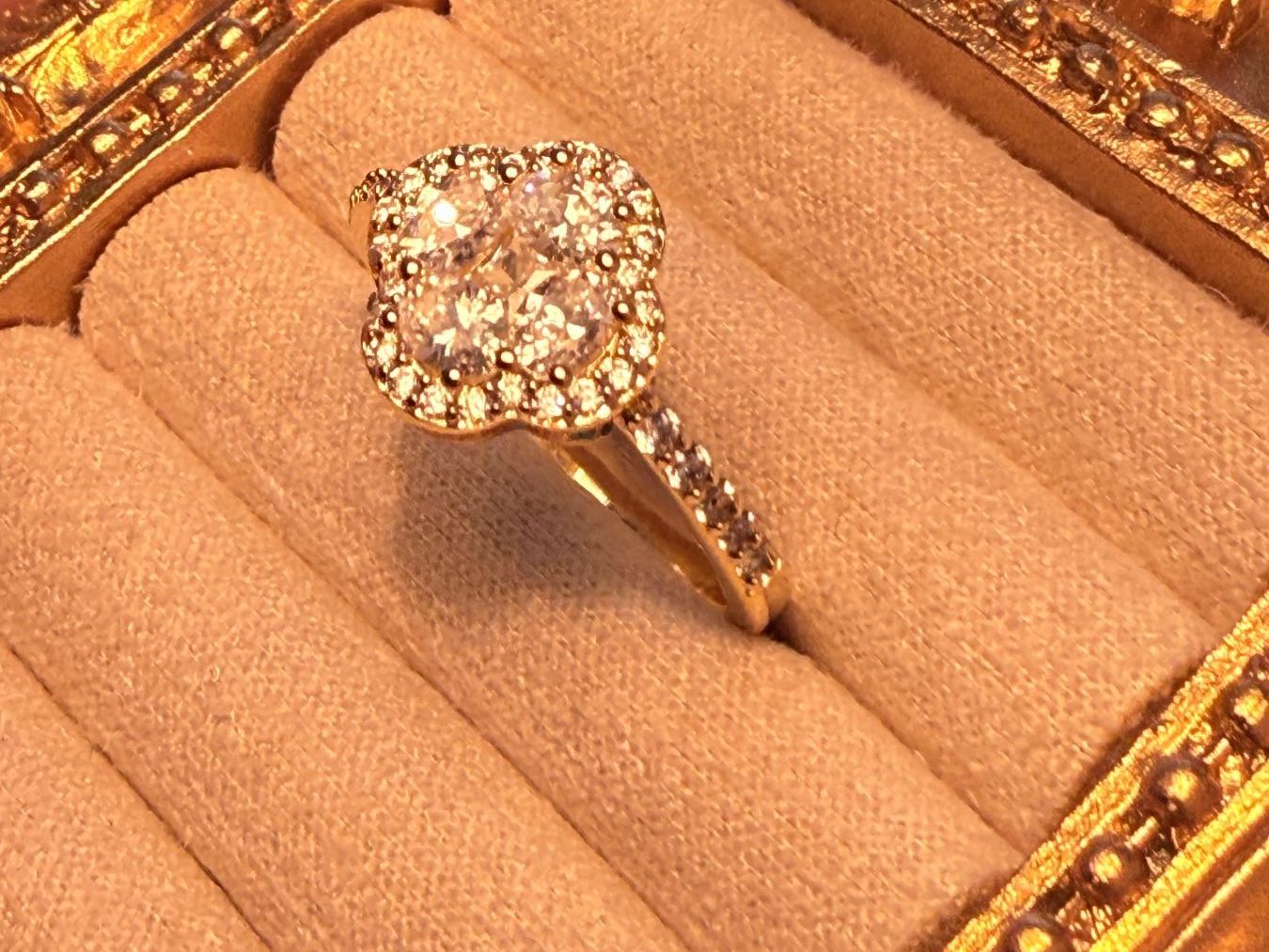 Anelli: Bague trèfle ornée de zircons – Nuovo e nell'imballaggio originale da St-Maurice venduto da Sandrinette123 2
