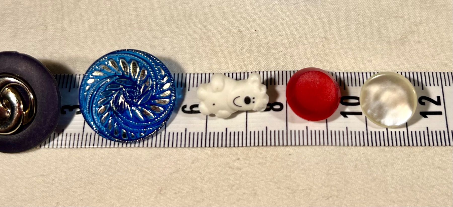 Knöpfe: Lot 24 boutons famtsisies – Gebraucht aus Genève von DELIRBEADS 9