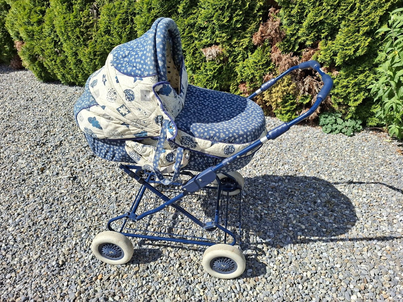 Carrozzine: Vintage Kinderwagen mit Qualität – Usato da Hunzenschwil venduto da Hardrock6