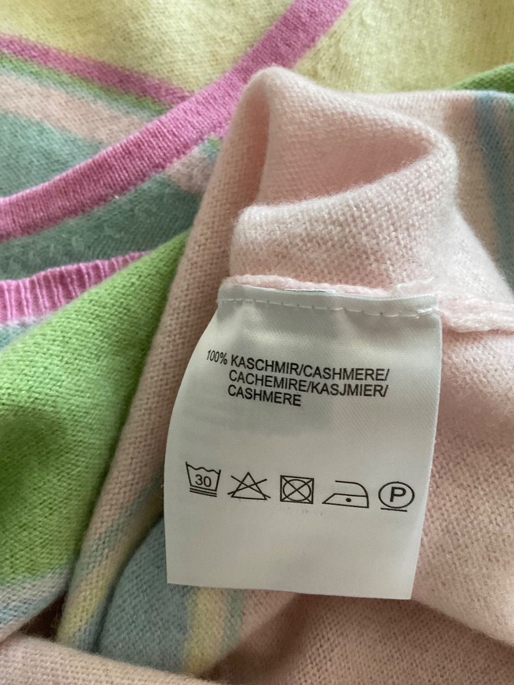 Madeleine Pullover & Sweatshirts: Madeleine 100% Kaschmir Pullover Gr 40/42 – Gebraucht aus Urdorf von alda02 4