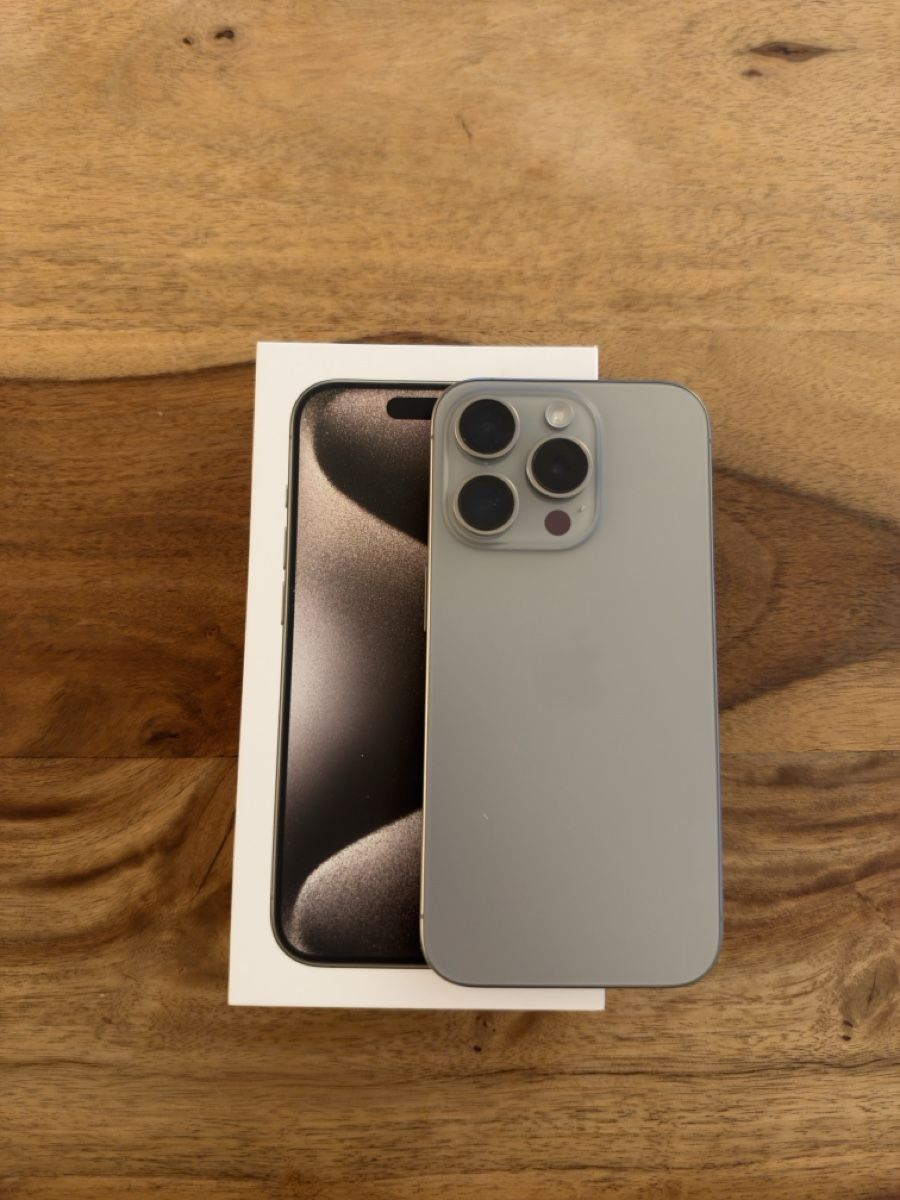 Apple Portables: Iphone 15 Pro – D'occasion à Wädenswil par cla_5zr6 1