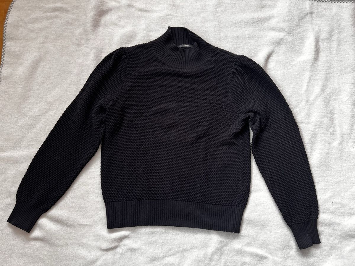 Esprit Pulls & Sweat-shirts: Pull Esprit noir manches bouffantes taille M – D'occasion à Romont FR par cat_j6ww