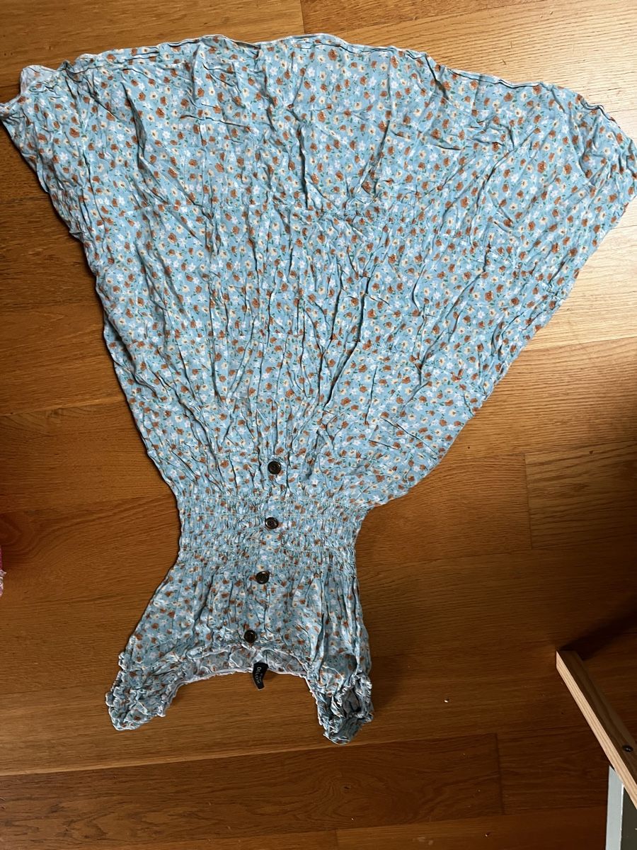 Kostüme: Dirndl – Gebraucht aus Pfäffikon ZH von 45v_8w27 1