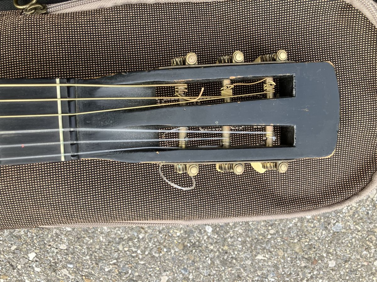 Instruments de musique: Antike Gitarre – D'occasion à Düdingen par Kalalua 1