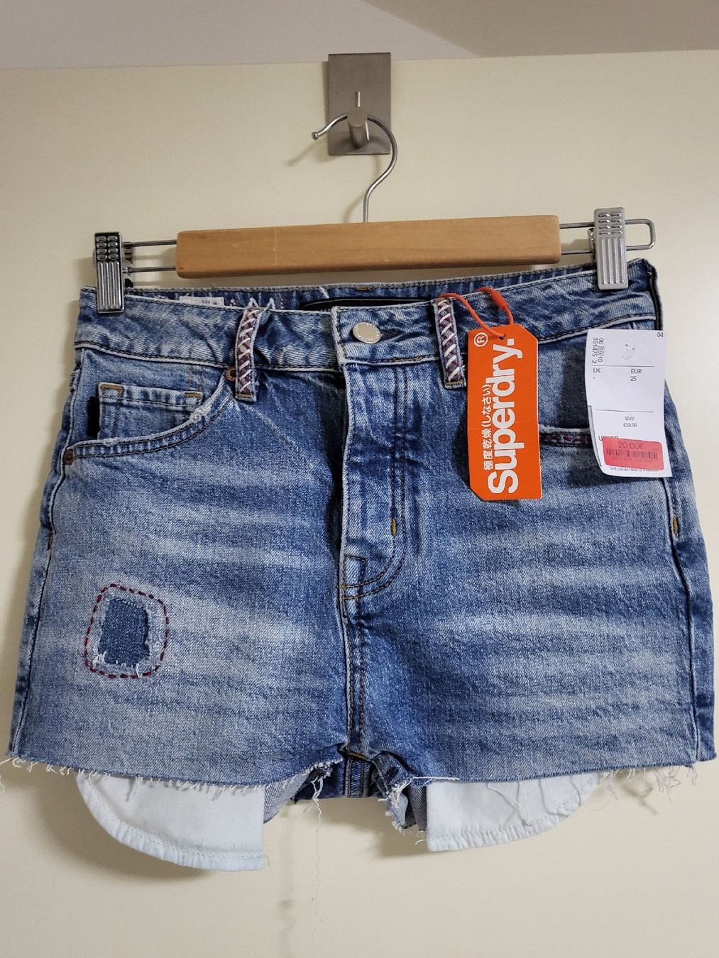 Superdry Jeans: Superdry – Neuf (Voir description) à Kirchberg SG par she_lq9l