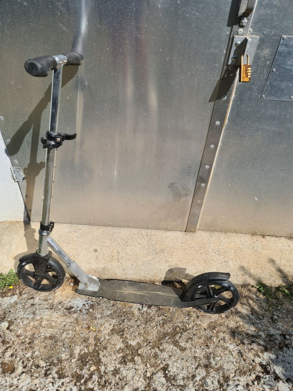 Kickboard: Trottinett gebraucht Zustand siehe Bilder – Usato da Niederlenz venduto da DaveDasWahnsinn