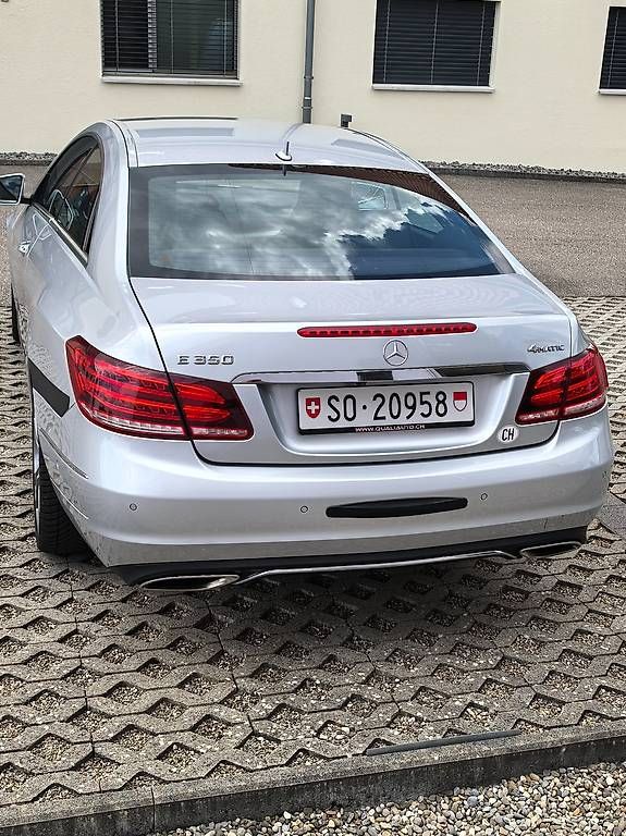 Mercedes-Benz Automobili: Mercedes E350 Coupe 4matic silber – Usato da Recherswil venduto da Jovano 1