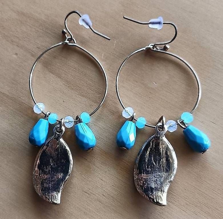 Orecchini pendenti & Orecchini a lobo: Boucles d'oreilles feuilles bleues – Usato da Lausanne venduto da Sch_1000 1