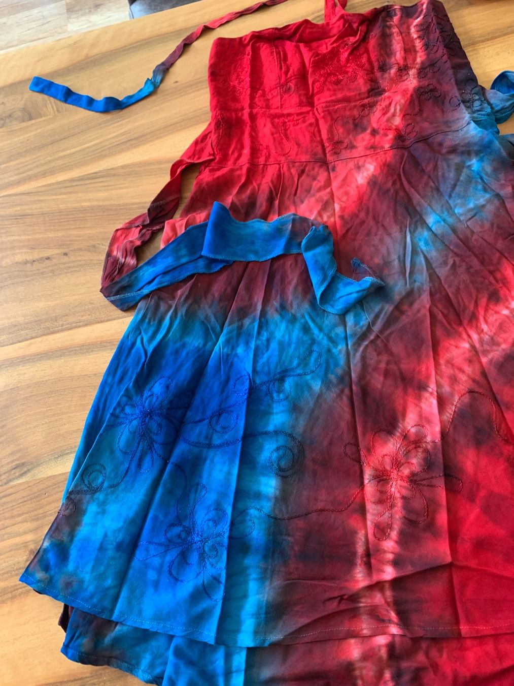 Robes: Mega Neckholder Batik Kleid Grösse S-M-L Onesize – Neuf (Voir description) à Meiringen par snahhanssnah 2
