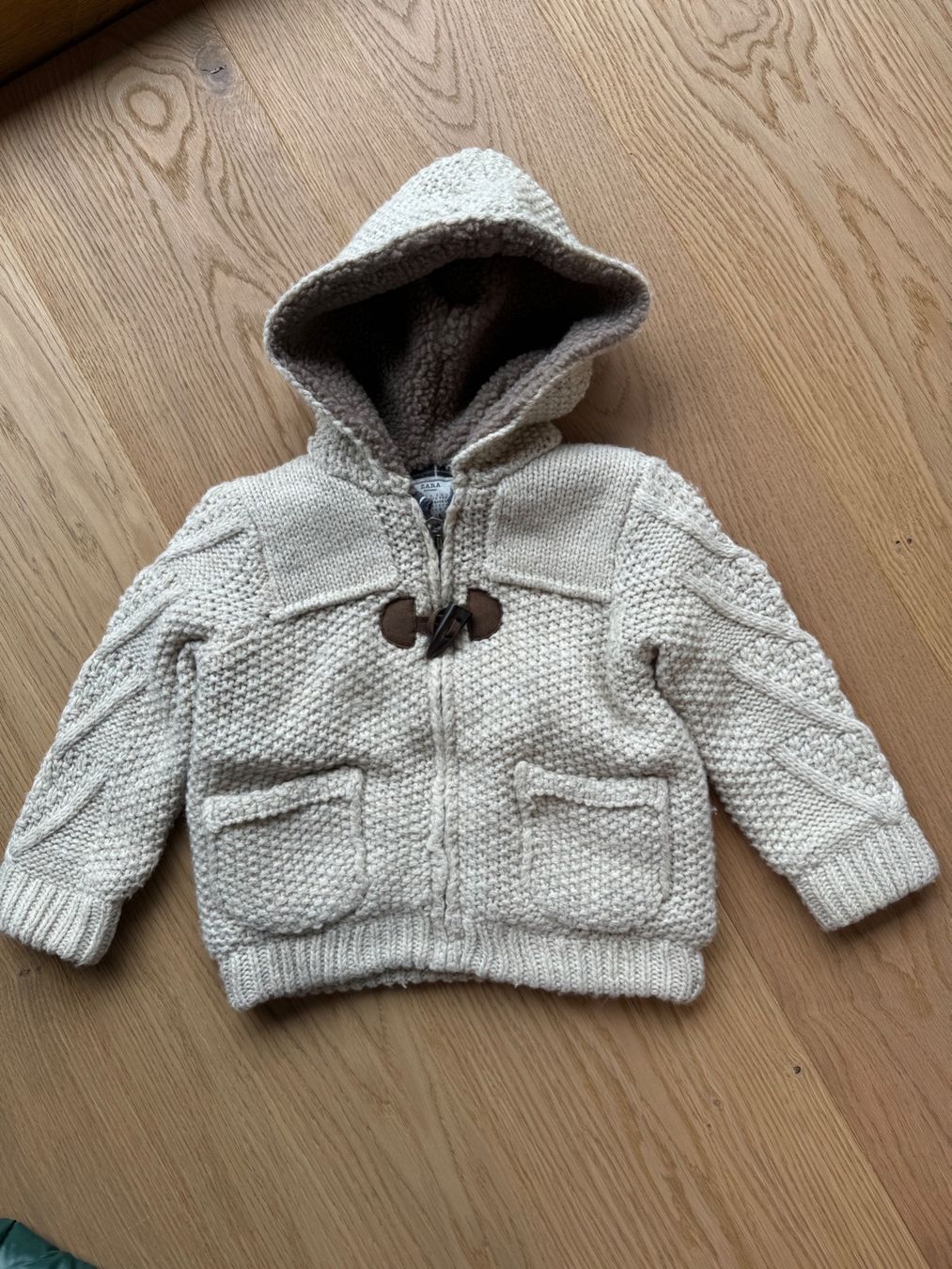 Zara Giacche & Cappotti: Kinder Herbst-/Winterjacke ZARA Gr. 86 – Usato da Ennetbaden venduto da Katiusia 1