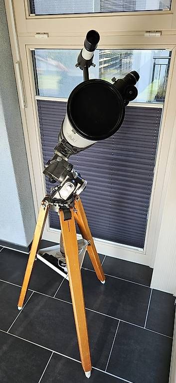 Telescopi: Vixen NP-R114S-Teleskop mit Stativ – Usato da Igis venduto da CA55 1